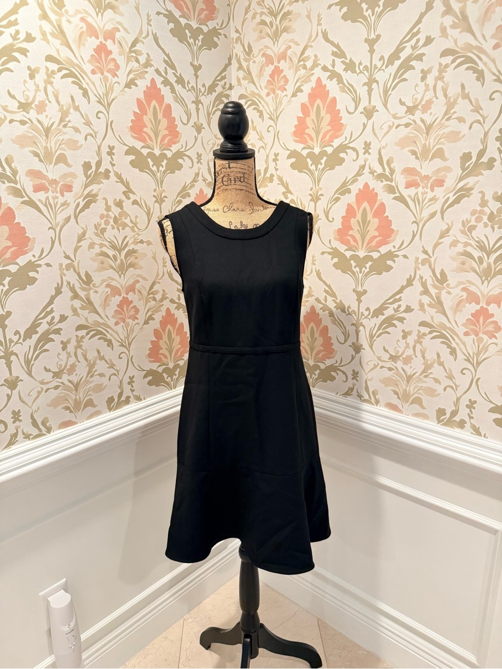 Vineyard Vines Black Sleeveless Midi Dress